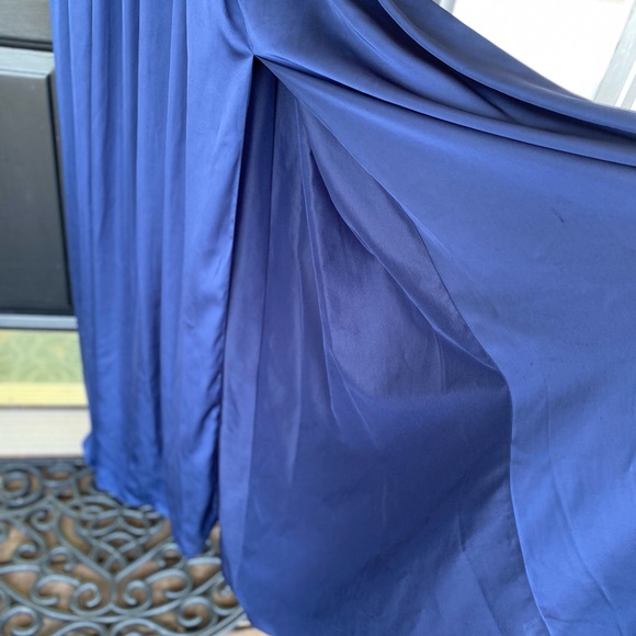 Vera Wang WHITE Halter Gown - Picture 4 of 7